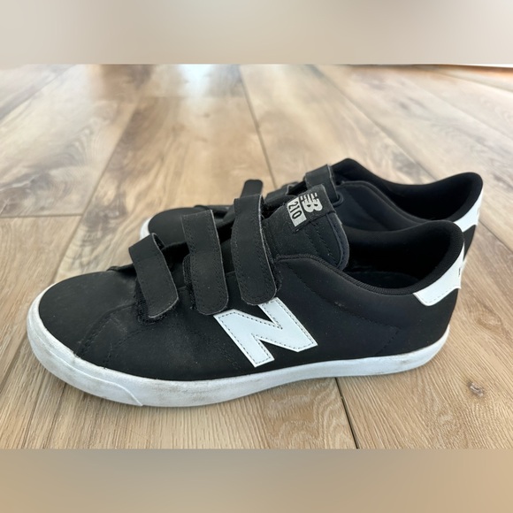New Balance Men’s Black and White Velcro Sneakers - Picture 1 of 5